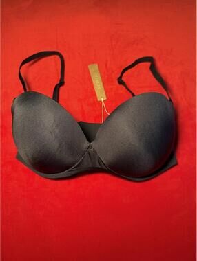 Skims Ultimate Push Up Strapless Bra Color ONYX Size 32DD